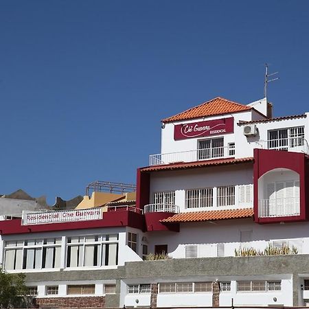 Residencial Che Guevara Bed&Breakfast Mindelo Esterno foto